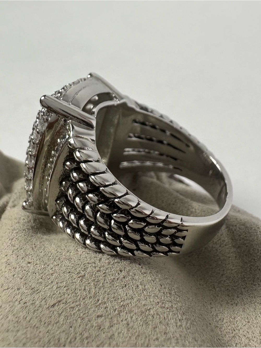 David Yurman Wheaton Pave Ring Size 9.25 - Picture 4 of 6